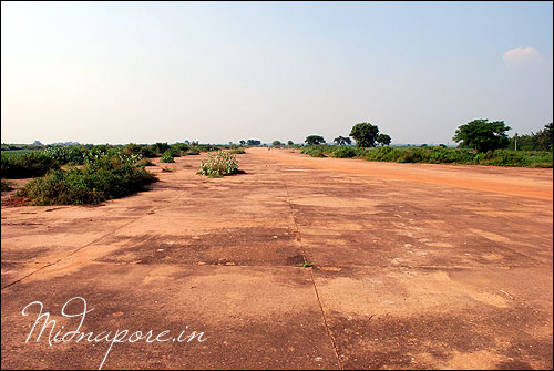 Piardoba Air-Field (December 2010) – Photo: Arindam Bhowmik 