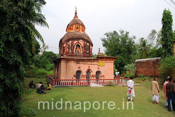 Terracotta of army boat outside Lokeshwara Temple - Moyna Garh, East Medinipur. Photo: Arindam Bhowmik