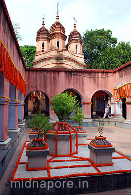 Radha Krishna Temple - Moyna Garh, East Medinipur. Photo: Arindam Bhowmik