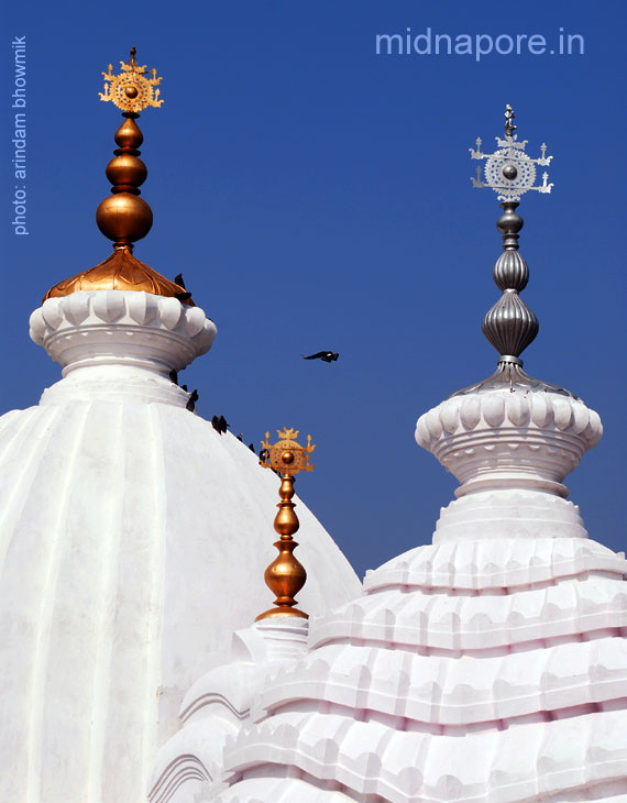 Orissa Ratha-Daul (Chariot-Temple) styled Radha-Krishna' temple, Photo: Arindam Bhowmik